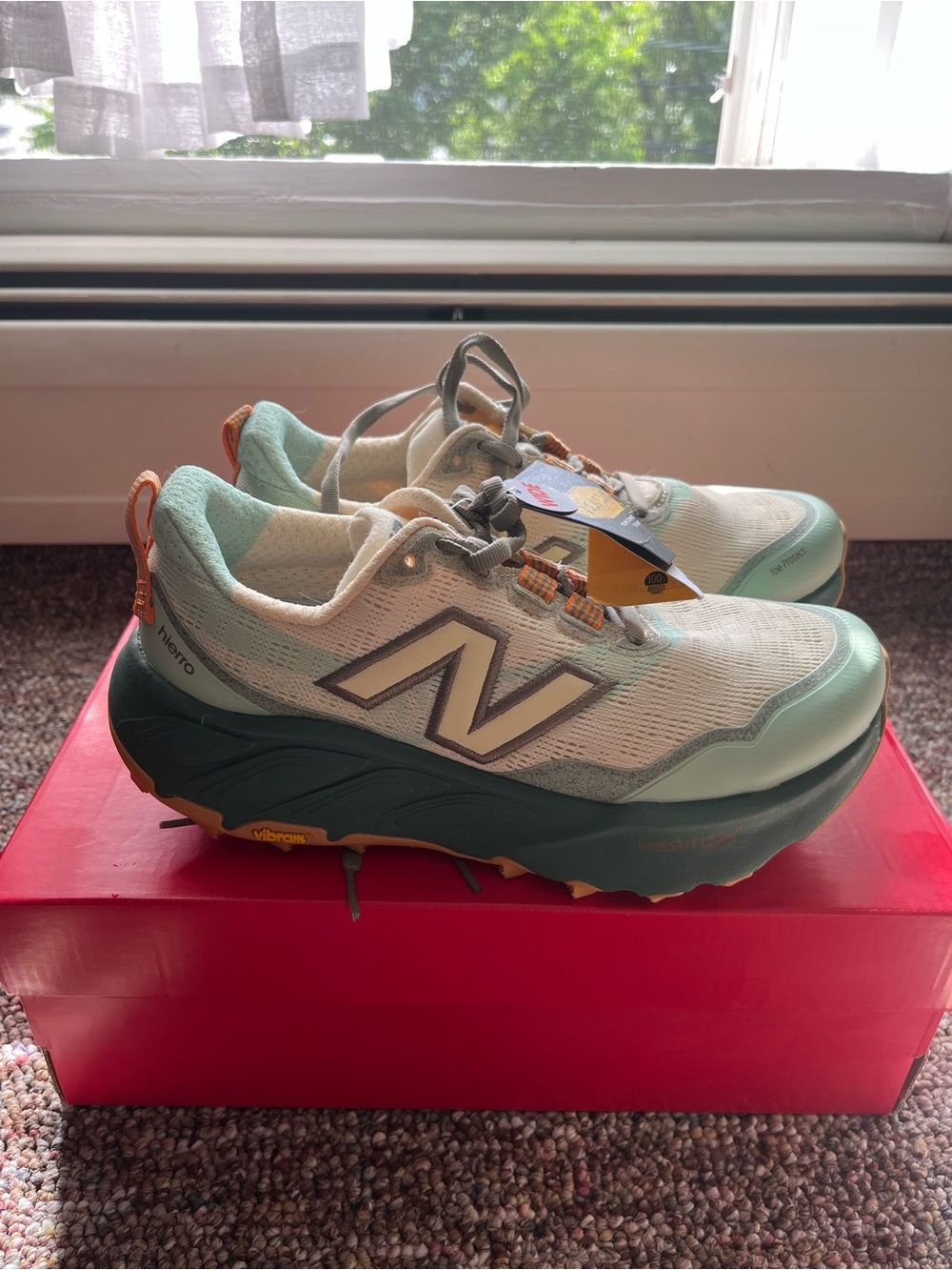 NWT New Balance Fresh Foam x Hierro v9 women’s 6.5 WIDE trail running shoes